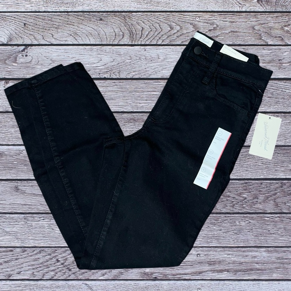 Universal Thread Women's Dark Black Skinny Jeans
